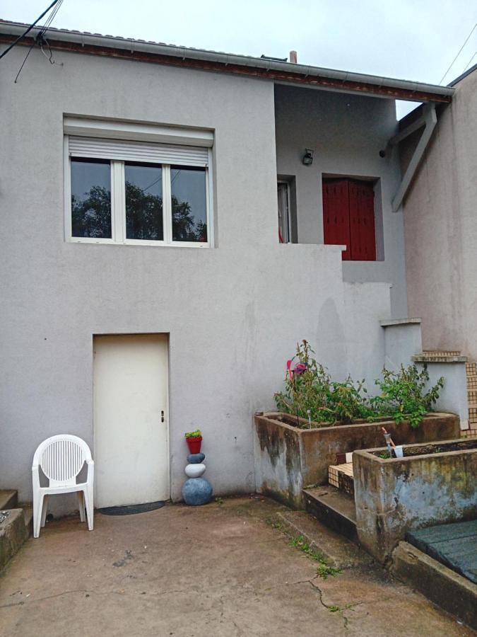 Une Maison En Ville Saint-Denis  Ngoại thất bức ảnh